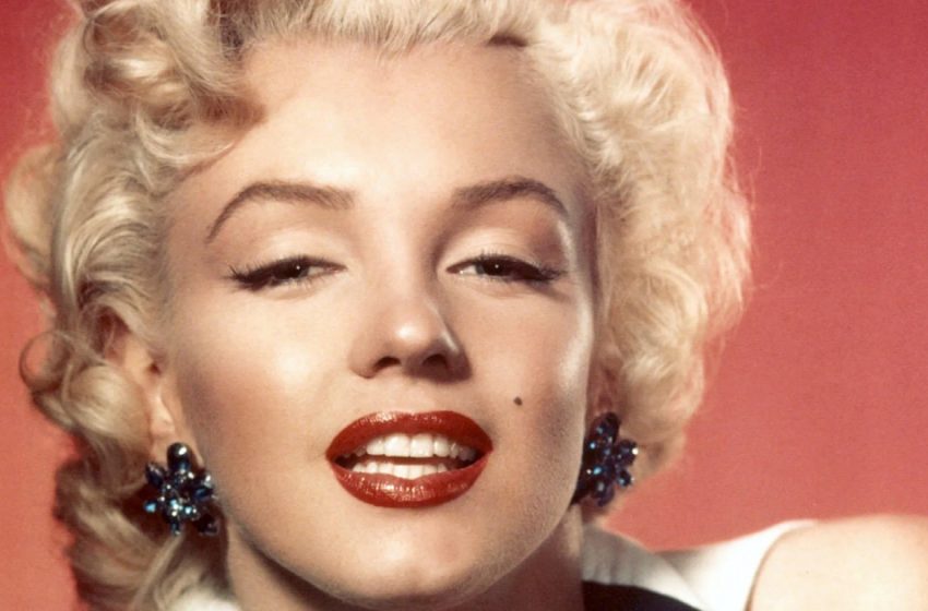  Rare Bikini Shots Of Marilyn Monroe: Let’s Remember What The Famous Actress Was Like!