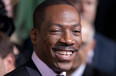 “A Rare Public Appearance”: Eddie Murphy With His Three Daughters From Ex-wife And His Fiancee Appeared At The Premiere!