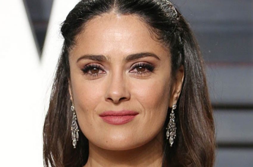  “Like Two Peas In a Pod”: Salma Hayek Showed Rare Photos With Her 80-Year-Old Mother!