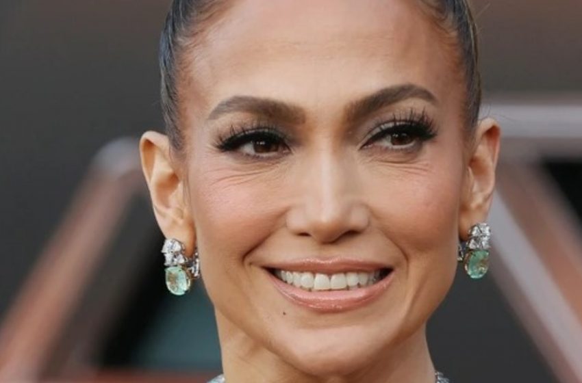  “What Is The Matter With The Star?”: Jennifer Lopez’s Altered Appearance Caused Stir Among Fans!