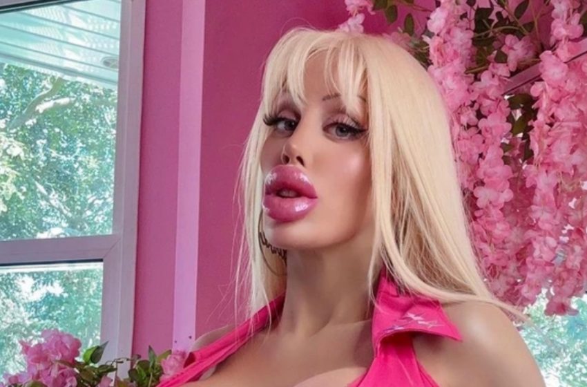  “I Have Always Been Attracted To The Extreme”: A Woman Spent a Lot Of Money To Look Like a Real-Life Barbie Doll!