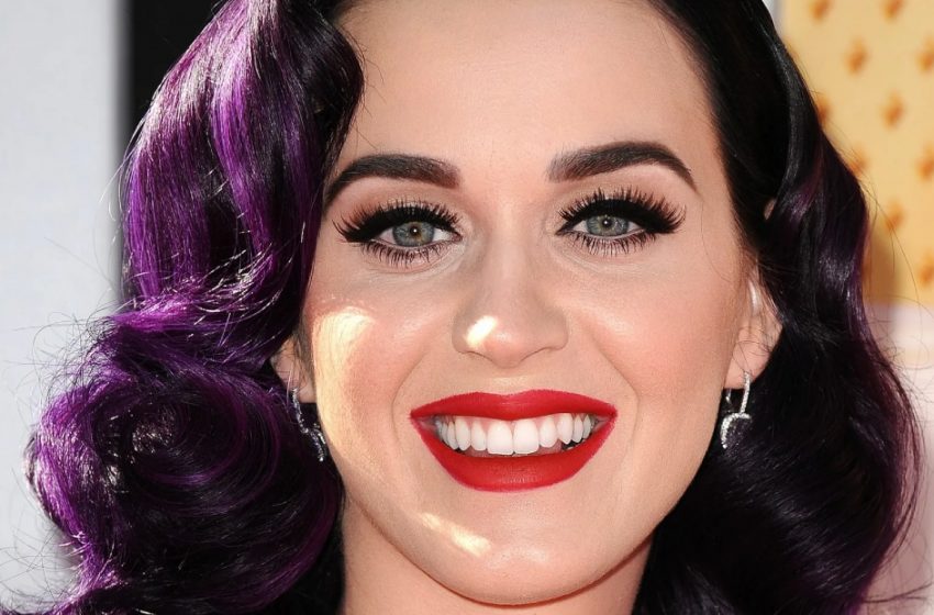  “She Made Everyone Do a Double Take”: Katy Perry’s Look In a Bold Dress Stunned Everyone!