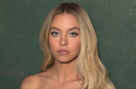 “The Top And Skirt Are Too Small For Her”: The Star Of The “Hot” Photo Shoot, Sydney Sweeney Was Ridiculed By Bloggers!