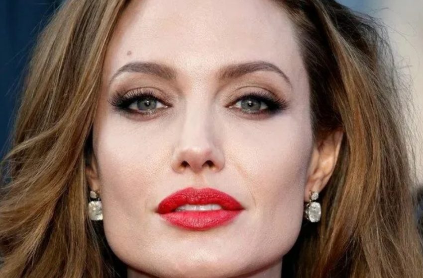  Angelina Jolie Looked Weird On The Red Carpet With Her Daughter: Here’s Why!