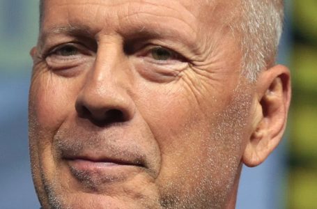 “Bruce’s Illness Is Taking Our Time”: Bruce Willis’ Wife Posted a Photo With The Actor For The First Time In A Long Time!