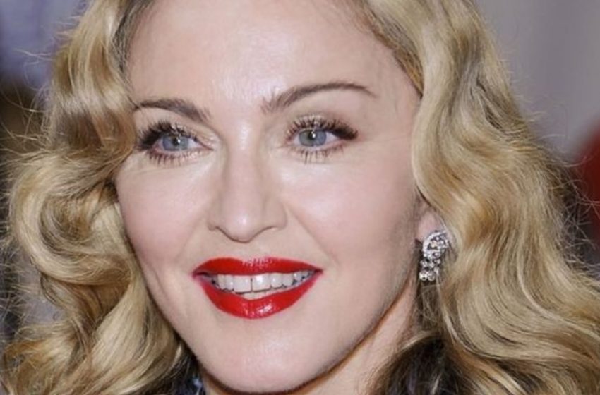  Madonna Shared a Rare Photo with All Her Children to Celebrate Her 66th Birthday: “An Elegant Italian Celebration Surrounded by Luxury and Family”