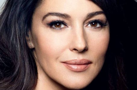 “All Eyes on the Legs”: Monica Bellucci Steals the Spotlight with a Sensual Photoshoot Highlighting Her Legs