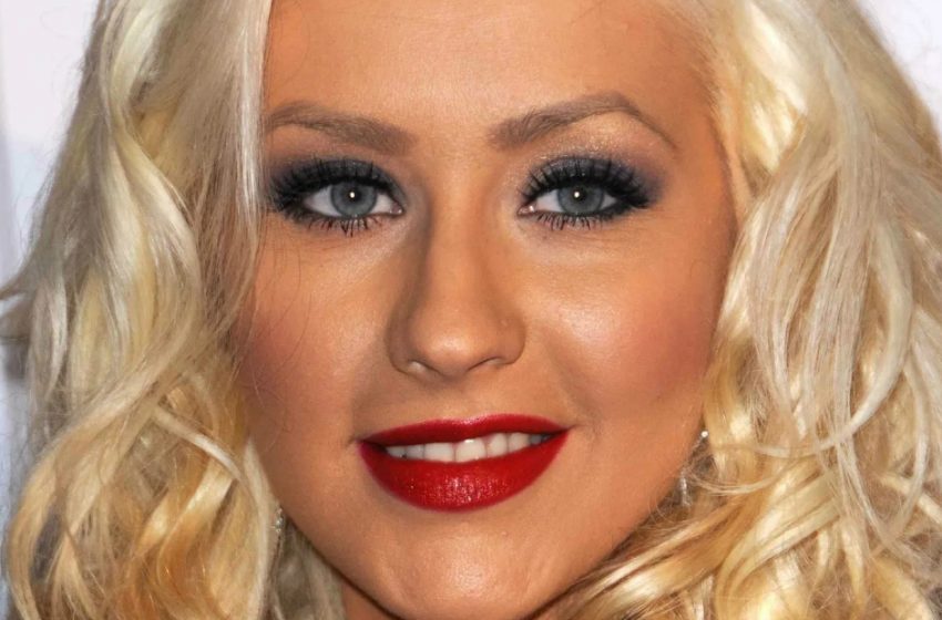  “Looks Like She Is 18 Again”: 43-Year-Old Christina Aguilera Amazes Everyone With Her Remarkably Youthful Appearance And Flawless Figure!