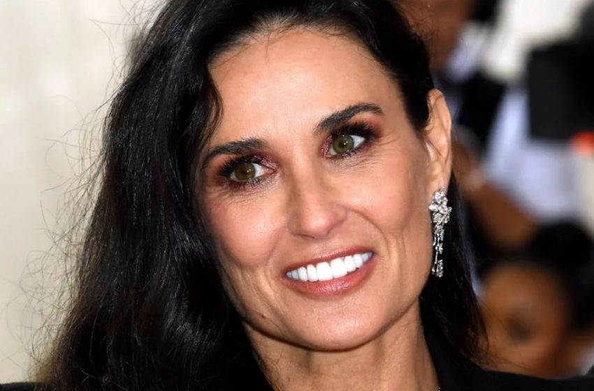  “Looked So Thin And Tired”: Demi Moore’s Recent Look In Mini-Shorts Was Heavily Criticized On The Net!