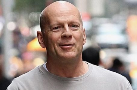 Paparazzi Capture a Frail Bruce Willis in a Car with Bodyguards: “How does he look now?”