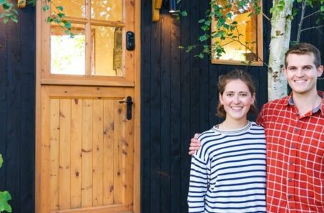 “For the Cost of a Year’s London Rent, They Built This Incredible Tiny House!”: Created by an Ordinary Couple – What Does It Look Like?