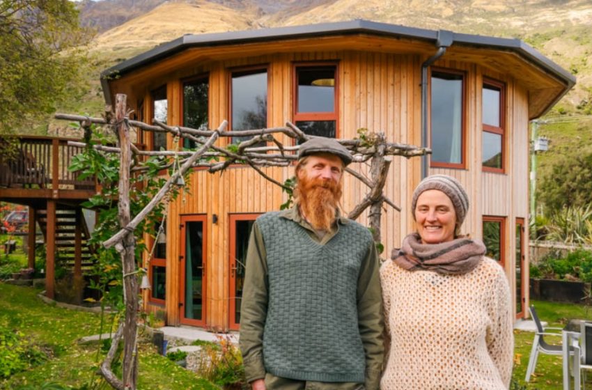  “A Stunning Fusion of Design!”: Incredible Round House, Built by a Couple, and a 1/4 Acre Food Forest – What Does the Inside Look Like?