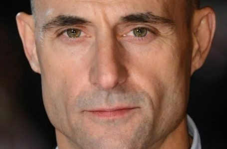 What Did the Rugged Mark Strong Look Like with Hair and When He Went Bald?