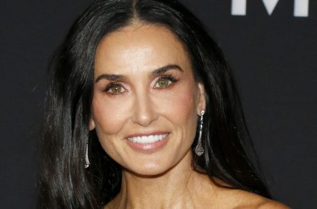 “Demi Moore and Her Daughters: Why at 61 Does She Look Younger Than They Do?” – How Do They Look!