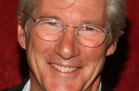 Richard Gere Enjoys a Vacation With His Wife And Kids: “Exclusive Photos!”