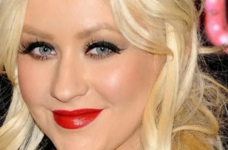 “Looks Like a Plastic Doll”: Christina Aguilera Surprises Fans with Her New Photos – What Does She Look Like?