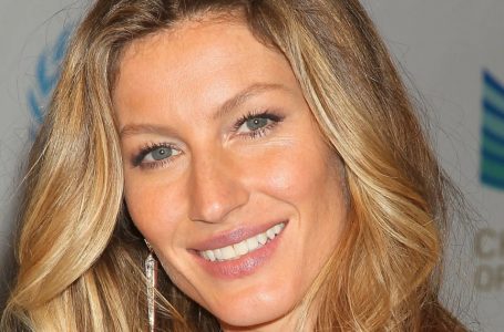 “Social Media vs Real Life”: What 44-Year-Old Model, Gisele Bündchen Looks Like In a Bikini!