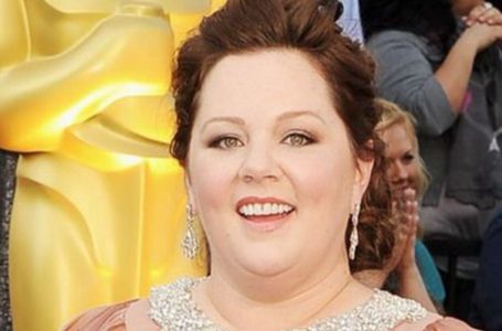 Melissa McCarthy After Losing 80 lbs: The Star Showed Her Figure In a Leather Corset – Bloggers Are Truly Concerned!