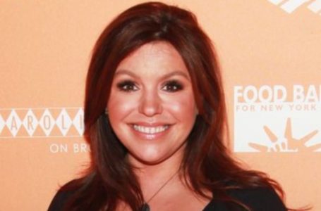 “Rachel Ray, 56, Is Unrecognizable with a Drastically Changed Face”: What Does She Look Like Now?