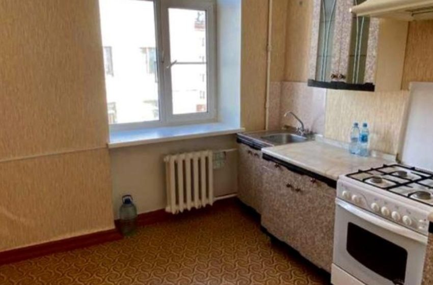  A Young Couple Transformed an Old Apartment By Themselves: “You Won’t Believe The Change!”