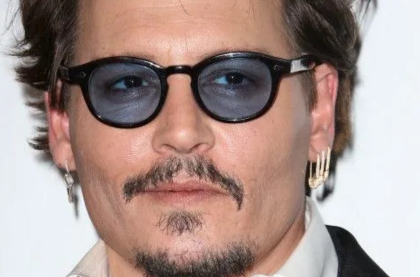  “Aging Johnny Depp, 61, Sparks Buzz with ‘Greasy’ Long Hair”: What Does He Look Like?