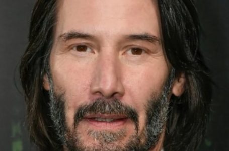 Fans Notice Keanu Reeves, 60, ‘Doesn’t Look Happy’ Holding Hands with Longtime Partner, 51, on Date Night