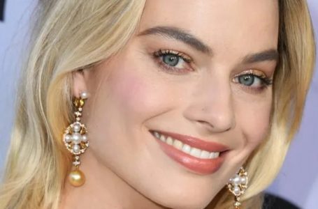 Margot Robbie Spotted for the First Time After Giving Birth, Enjoying a Walk with Her Son and Husband!