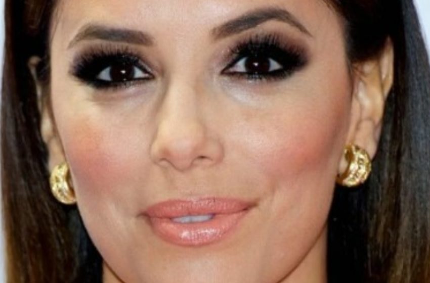  “49-Year-Old Eva Longoria Reveals Her Secrets!”: What Does She Look Like?