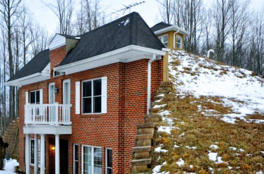  “American Builds Underground Home to Save on Heating”: What Does It Look Like Inside?