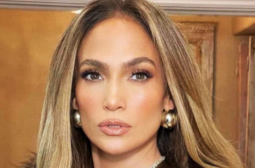  ”New Life, New Image’: 55-Year-Old Jennifer Lopez Amazes The Net With Her Beauty!