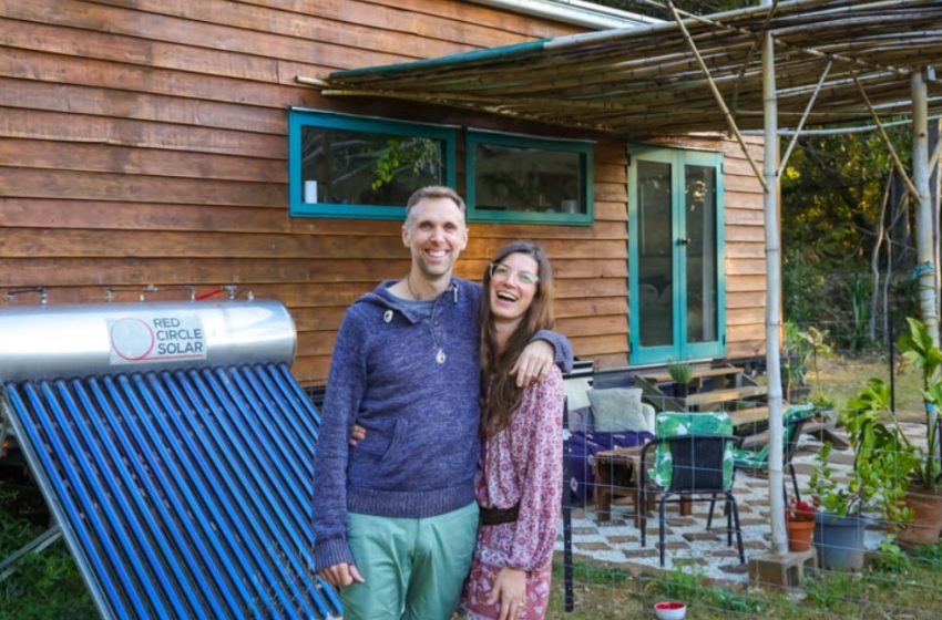  “Living Off-Grid for 7 Years”: This Couple’s Tiny House Journey Will Inspire You!