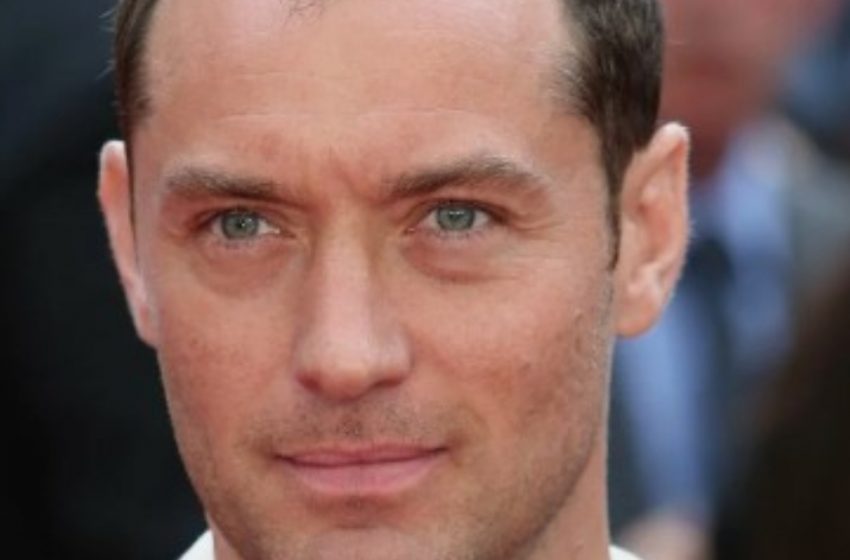  Jude Law’s Son Looks Just Like Him As He Gets Hollywood Star: Rare Pics!