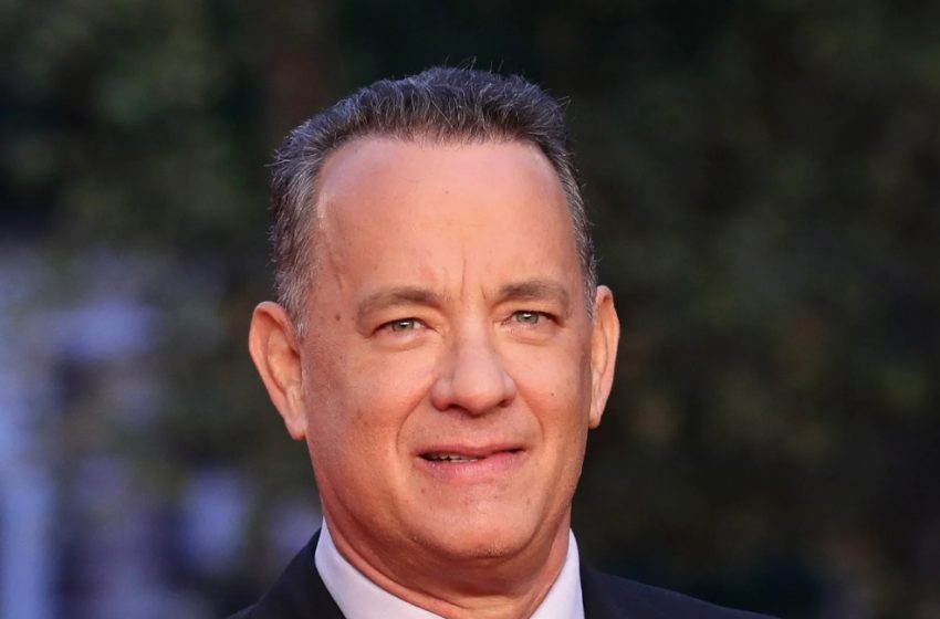  “Fans Concerned for Tom Hanks After Noticing Hand Tremor!”: What Could This Mean For the Star?