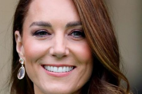 Kate Middleton’s Christmas Message: A ‘Bookend Moment’ That Stunned Everyone!