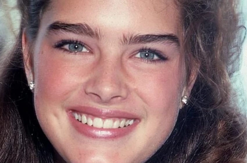  “Looks Young And Attractive At 50”: Recent Pics Of Brooke Shields!