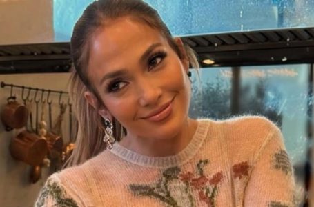 “If Thirst Trap Was a Person”: Jennifer Lopez Turns Heads in Daring See-Through Top!