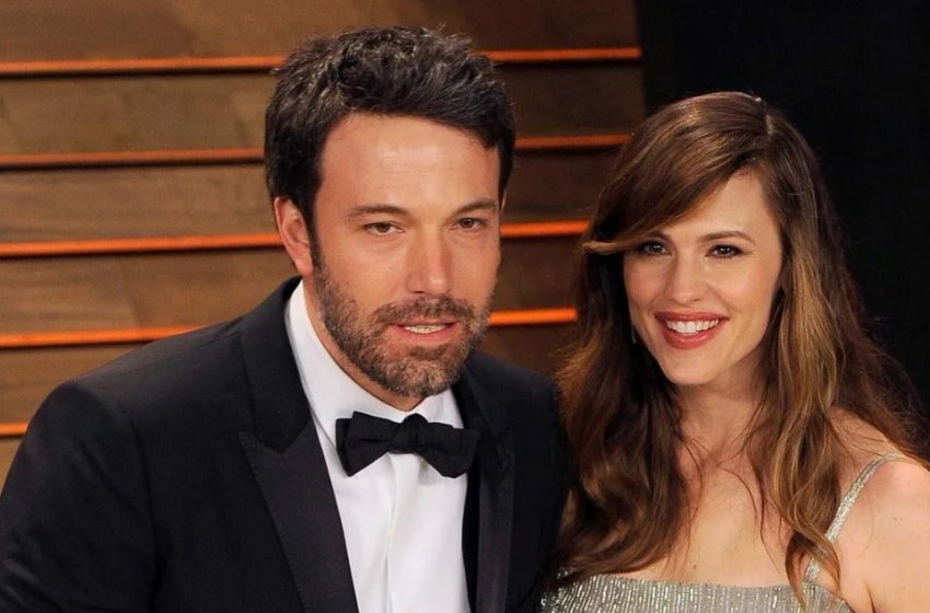  “What Could This Mean?”: Ben Affleck And His Ex-Wife, Jennifer Garner, Reunite On Thanksgiving -They Look So Happy!