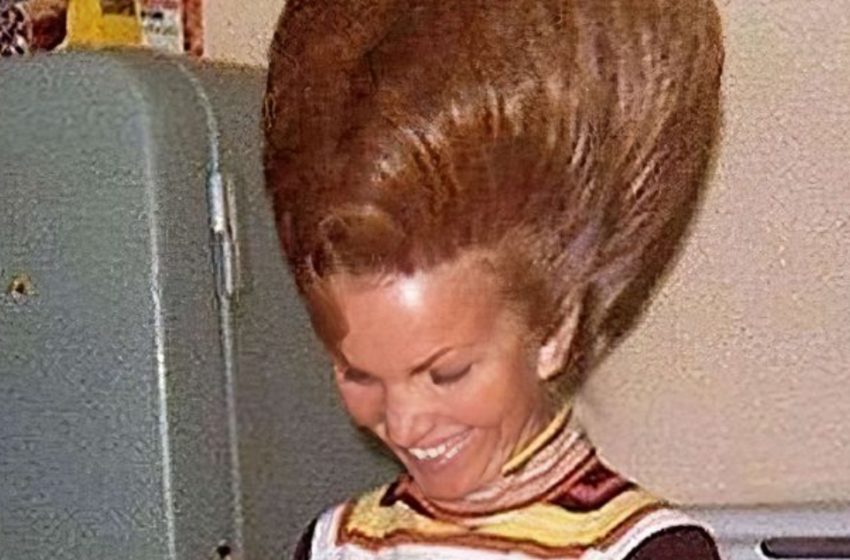  Funny Women’s Hairstyles From The 60s With Big Bouffants And Wild Shapes: “Hard to Believe It Was So Fashionable Back Then!”