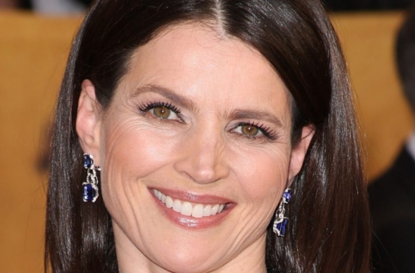  “From Beauty to Unrecognizable”: See What Former Star Julia Ormond Looks Like Now at 59!