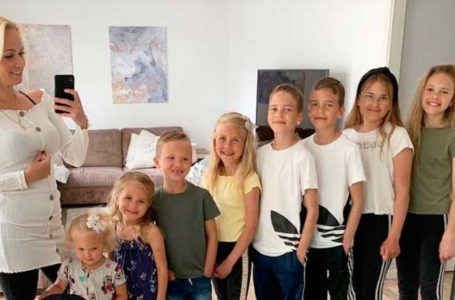 “Eternally Pregnant” Woman Had 9 Children Before Turning 35: Their Family Photos!