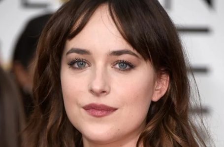 “Is That Dakota?”: Dakota Johnson, 35, Stuns With Her New Look With Fiancé Chris Martin In India!