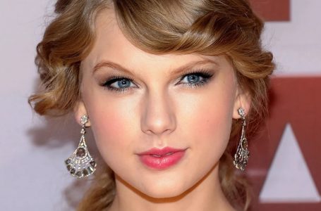 Fans React to Taylor Swift’s Behavior Toward Her Mom Andrea: Is It Correct to Do Like That?