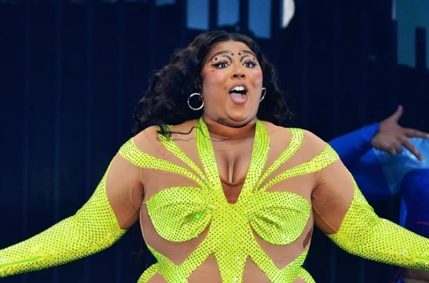  Lizzo Stuns Fans with Her ‘Healthy’ and ‘Snatched’ Figure After Achieving Weight Release Goal!: What Does She Look Like Now?