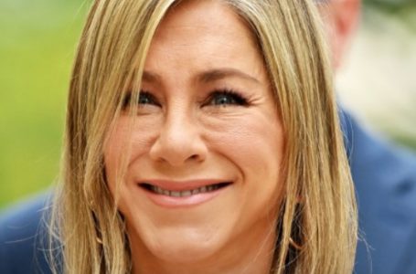 “Stunningly Fit At 55”: Jennifer Aniston Flaunts Her Figure!