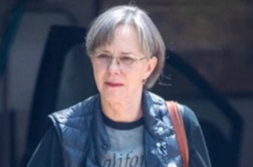  Sally Field Hits Back At Critics Who Called Her “Ugly”: Here’s What She Said!