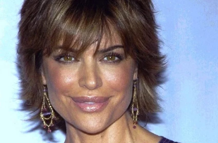  Lisa Rinna, 61, Causes a Stir With Her ”Unrecognizable” Transformation At Paris Fashion Week: Her Pics!