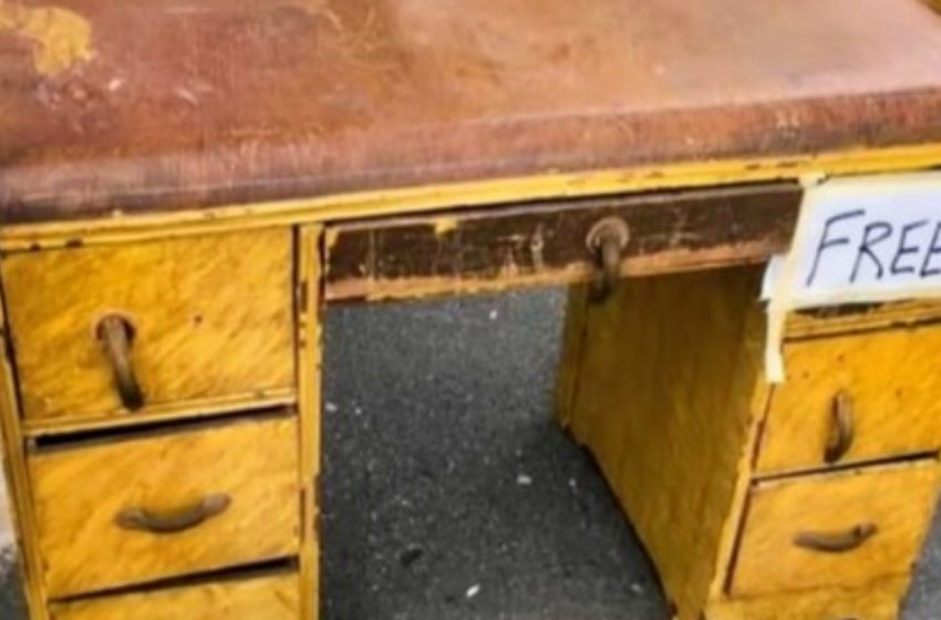  The Man Got a ”Free” Dressing Table: And Transformed It The Way That Left The Owner Surprised!