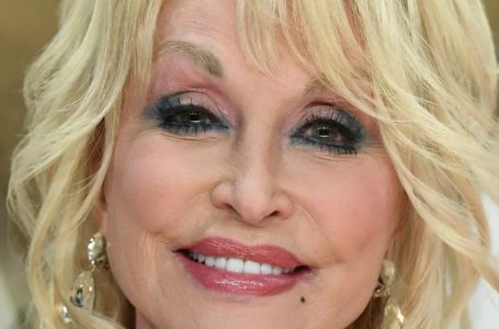 Dolly Parton’s Husband Passes Away After 58 Years of Marriage: Rare Photos and Their Unforgettable Love Story Revealed!