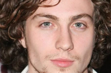 “He’s 34, She’s 58!”: Aaron Taylor-Johnson’s Photo Kissing His Wife Sparks a Stir – Like Mom And Son!