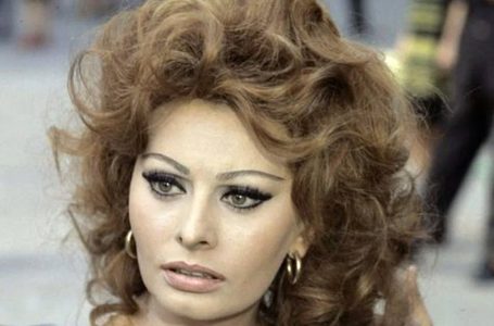 “Is That Really Her?”: Fans Surprised by Rare Photos of 90-Year-Old Sophia Loren at Home!